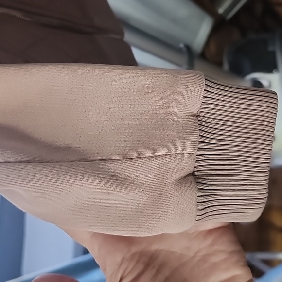 Burberry  quilted bomber - Picture 7 of 10